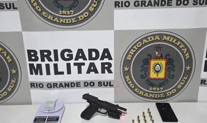 BRIGADA MILITAR PRENDE DOIS HOMENS POR TRÁFICO E PORTE ILEGAL DE ARMA EM GUAPORÉ