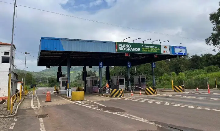 CANCELAS LEVANTADAS