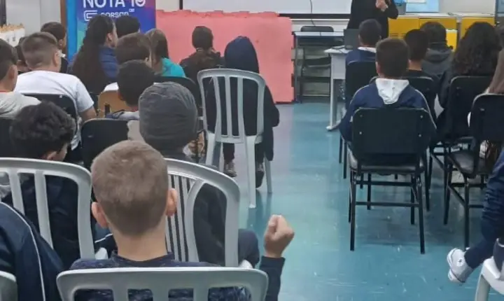 Corsan promove ação de educação ambiental para estudantes da Escola Alexandre Bacchi