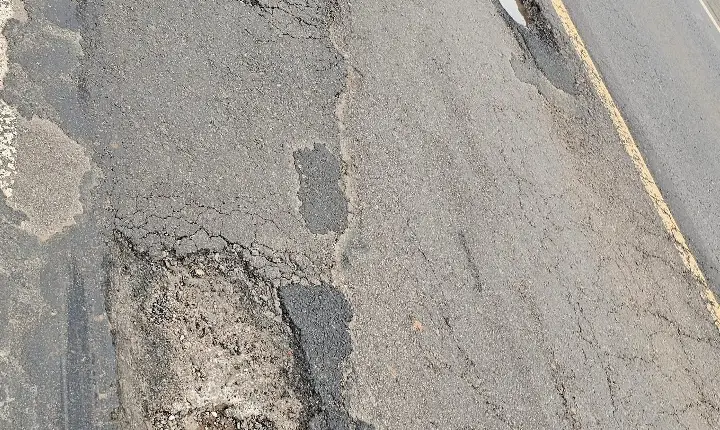 DESCASO NAS RODOVIAS