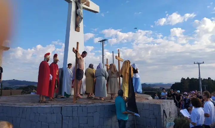FÉ E DEVOÇÃO MARCAM VIA SACRA EM SÃO VALENTIM DO SUL