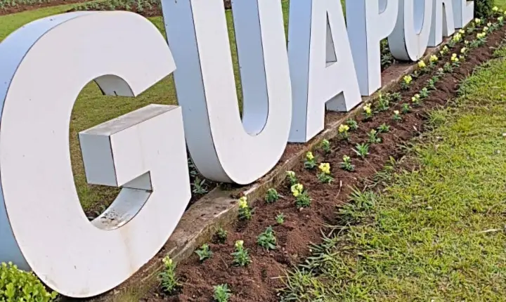 Guaporé embeleza principal acesso à cidade