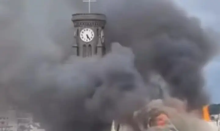 Incêndio atinge Igreja Matriz de Flores da Cunha