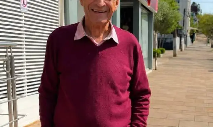 Morre uma lenda da política