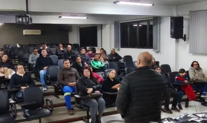 Novos uniformes da Escolinha de Futebol de Campo