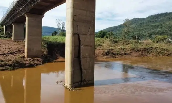 Ponte interditada