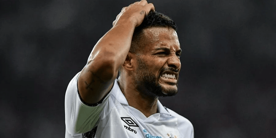 Grêmio perde para o Flamengo e já soma quatro derrotas em seis jogos no Brasileirão