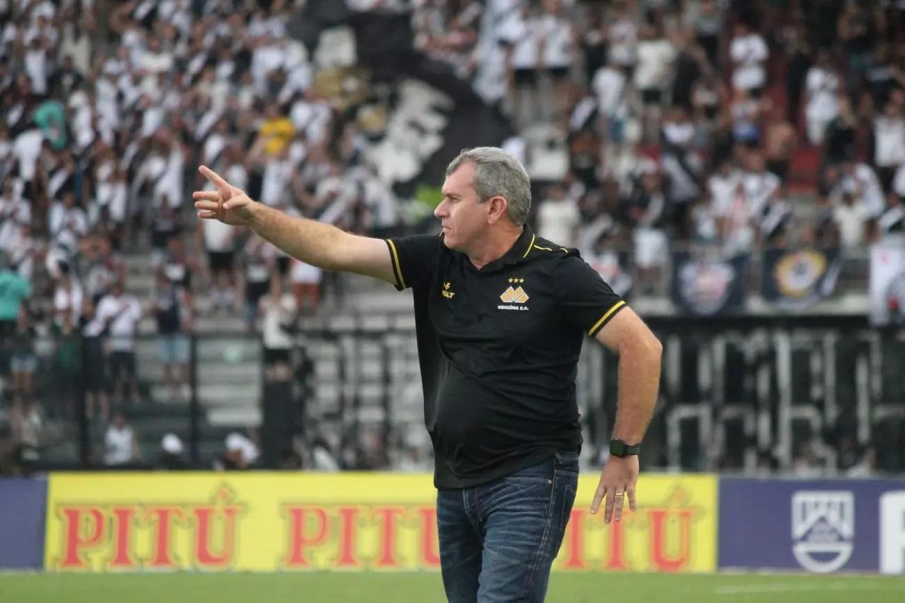 Juventude anuncia novo técnico