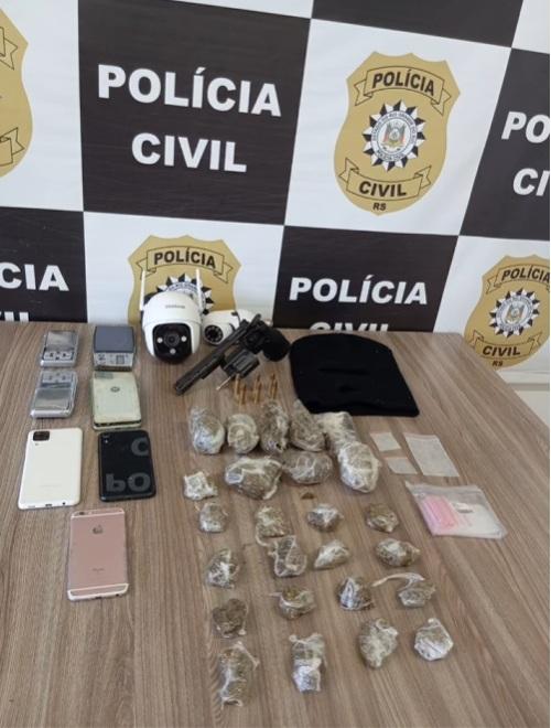 Policia Civil de Guaporé prende dois homens por tráfico de drogas