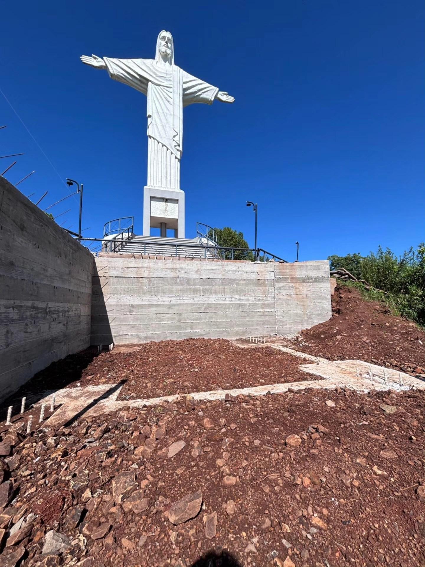 Construção do Mirante Suspenso do Cristo Redentor inicia em Guaporé