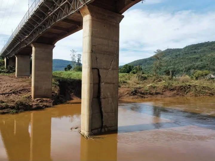 Ponte interditada
